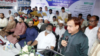 আখালিয়া নবাবী মসজিদ এলাকার ব্যবসায়ী সমিতির অভিষেক ও শপথ গ্রহণ সম্পন্ন