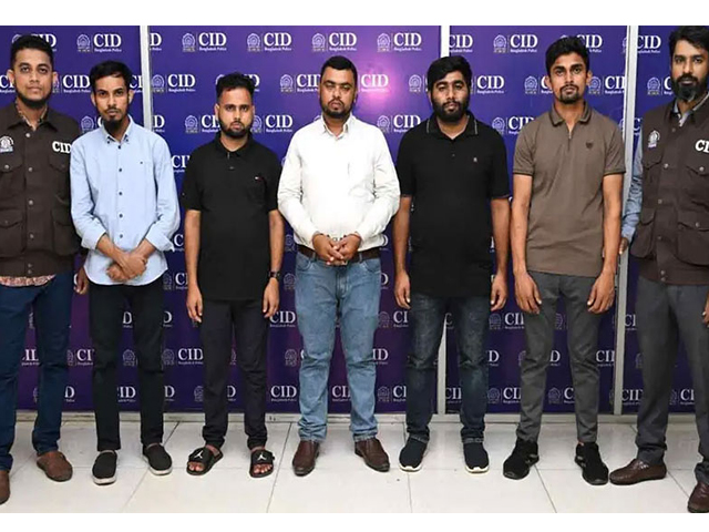 সৌদিতে চাকরির নামে মানবপাচার গ্রেপ্তার ৫, উদ্ধার ৫১ বাংলাদেশি পাসপোর্ট