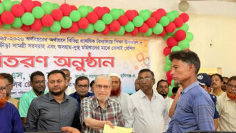 চুনারুঘাটে শিক্ষার্থীদের ক্রীড়া সামগ্রী ও দুস্থ নারীদের সেলাই মেশিন বিতরণ