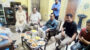 অসুস্থ বিএনপি নেতা হাজী ফারুক আহমেদকে দেখতে বাসভবনে বাণিজ্যমন্ত্রী খন্দকার আব্দুল মুক্তাদির 