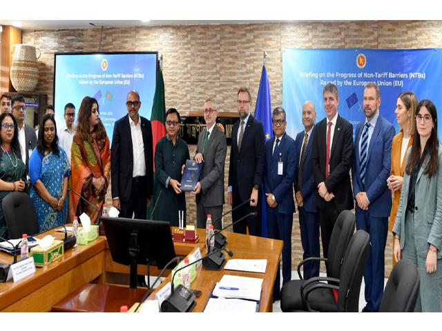 ইউরোপীয় ইউনিয়নের সাথে আলোচনায় খন্দকার মুক্তাদির