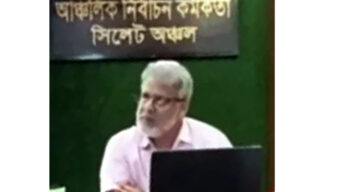 নির্বাচন অফিসে সেবা চেয়ে কর্মকর্তার চড় খেলেন প্রবাসী