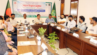 টোয়াস সদস্যদের সাথে সিউক চেয়ারম্যানের মতবিনিময় ও ‘অভিযাত্রী’ ম্যাগাজিনের মোড়ক উন্মোচন