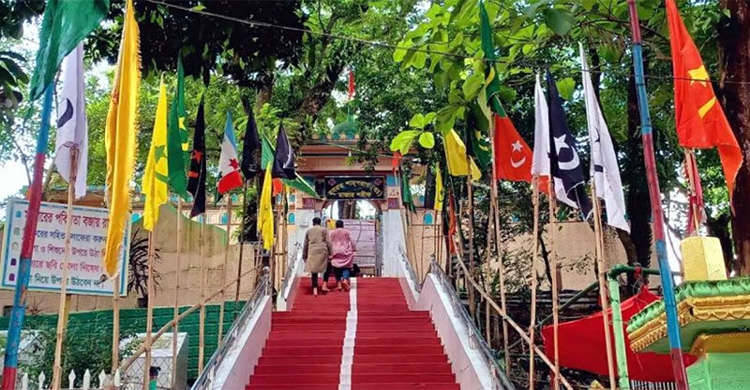 অনিয়ম ও আর্থিক অস্বচ্ছতায় সিলেটের ঐতিহ্যবাহী হযরত শাহপরান (রহ.) মাজার
