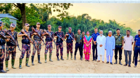 জৈন্তাপুরে অবৈধ বালু উত্তোলন বিরোধী অভিযান, ধ্বংস ৭৩ বারকি নৌকা