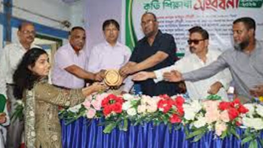 কৃতী শিক্ষার্থী সংবর্ধনা অনুষ্ঠানে সিসিক প্রশাসক পাসের হার নয়, শিক্ষার গুণগত মানে নজর দিতে হবে