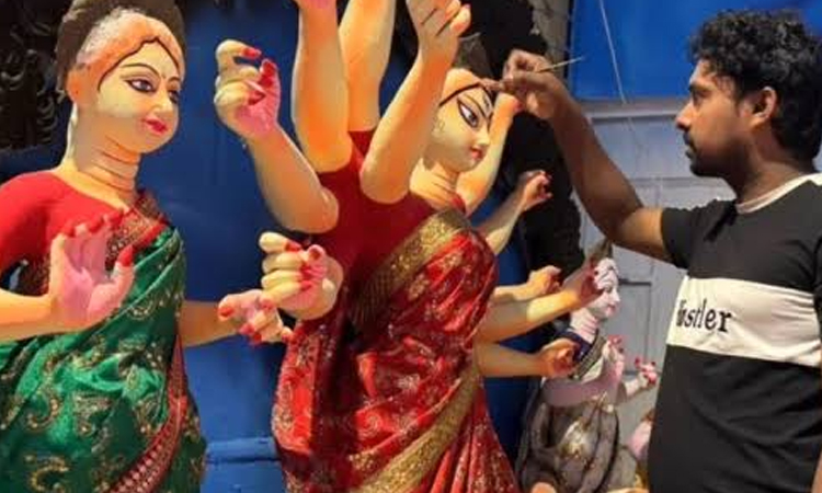 সিলেটে ২৭৬৬ মণ্ডপে চলছে দুর্গাপূজার প্রস্তুতি