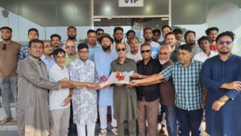 যুক্তরাজ্য বিএনপির সাবেক সহ-সভাপতি শাবু নেওয়াজকে বিমান বন্দরে সংবর্ধনা