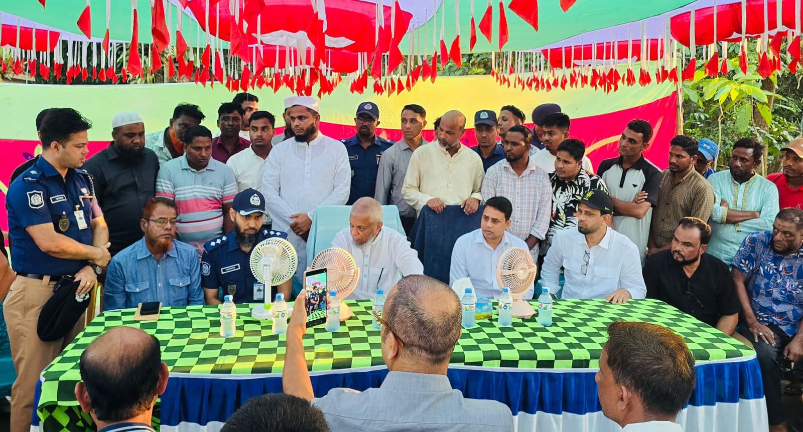 গোয়াইনঘাটে নিহত যুবদল নেতা বদরুলের বাড়িতে মন্ত্রী আরিফুল হক চৌধুরী