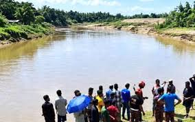 জৈন্তাপুরের বড়গাংয়ে নৌকা আনলোডের সময় পানিতে পড়ে বারকি শ্রমিকের মৃত্যু